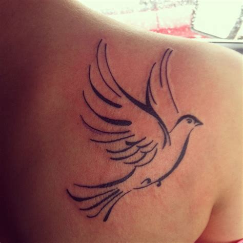 Tatouage Colombe Femme PsYnk tatouage - Tatouage colombe et ses fleurs sur avant... | Facebook